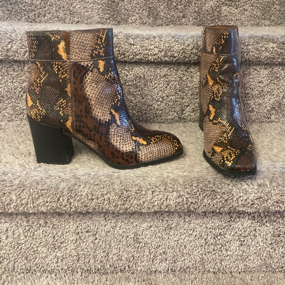 Franco Sarto Generous Leather Snakeskin Boots Brown and Black 3”Heel Women’s 10